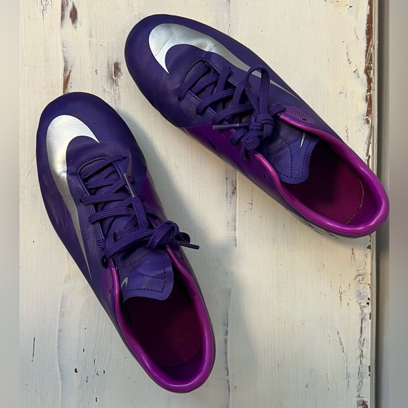 Purple Nike Soccer Cleats with Silver Swoosh with purple shoelaces - Picture 4 of 6